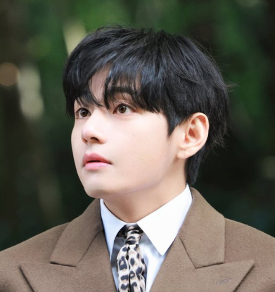 Taehyung Melts Hearts with Puppy Eyes During His Paris Fashion Week Appearance