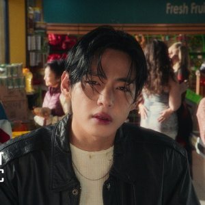 V ‘FRI(END)S’ Official MV